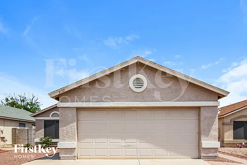 3132 W Robin Ln Photo 1