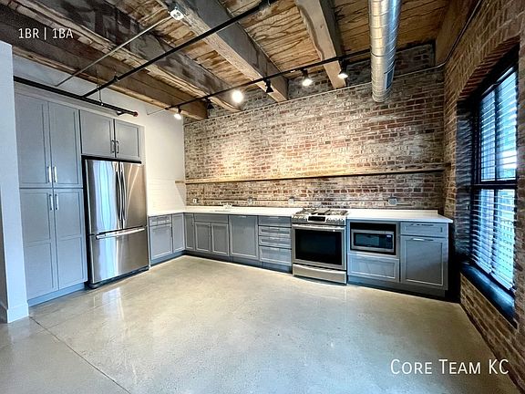 3rd image of 1509 Walnut St APT 404