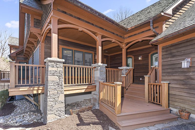 5th image of 35 Shaker Bay Road