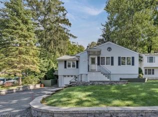 113 E Shore Trl, Sparta, NJ 07871