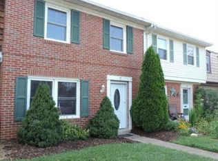 11 Park Pl, Lovettsville, VA 20180
