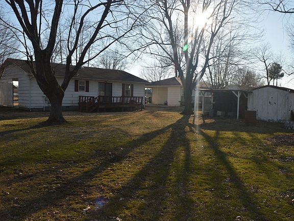 3rd image of 908 W Saint Francis St