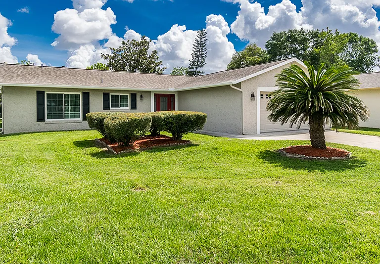 10502 Linger Ln — Photo 2