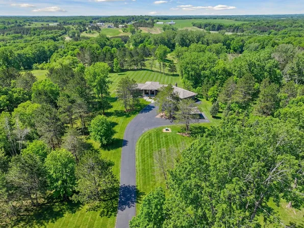 1618 40th St, Somerset, WI 54025