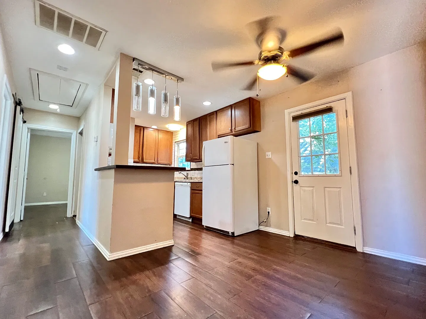 Charming 2-Bed Near Downtown Rockwall | In-Unit Laundry, Patio — Photo 3