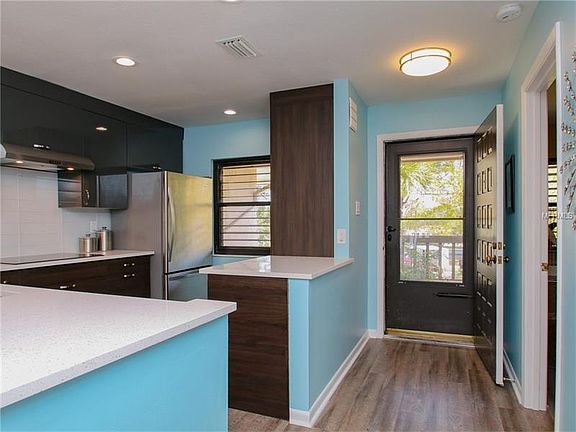 5th image of 1814 Mariner Dr APT 160