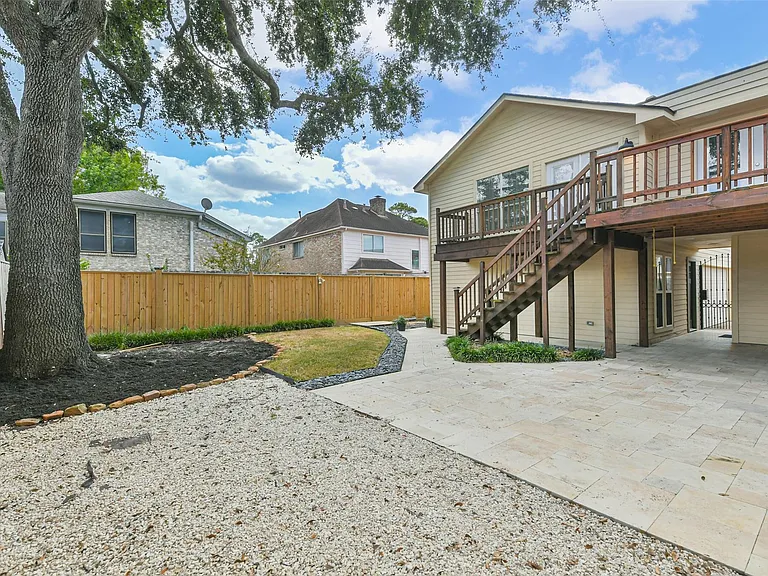 3911 Cherry Forest Dr — Photo 43