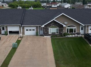 10902 S 100th Ave UNIT 4, Mackenzie County, AB T0H2H0