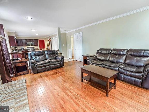 5th image of 12477 Cricket Ln