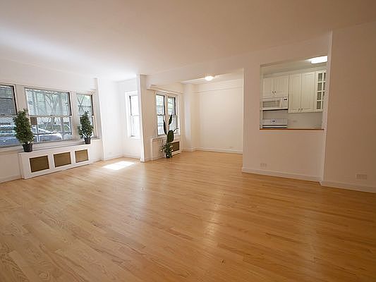 3rd image of 110 E End Ave APT 1EF
