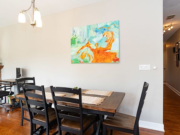 5th image of 3952 W Eddy St #2NW