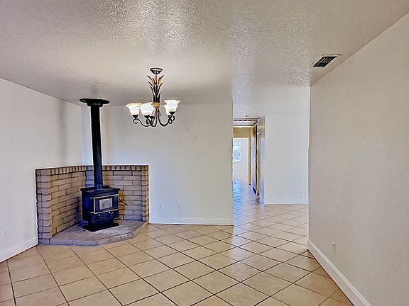 3rd image of 1352 Colfax Dr