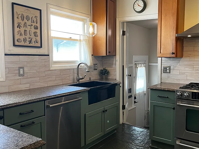 2525 NE Knott St — Photo 18