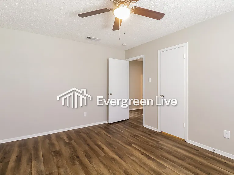 6617 Charmaine Dr — Photo 11