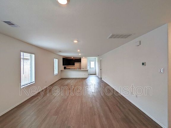 3rd image of 8810 Wooster Trails Dr