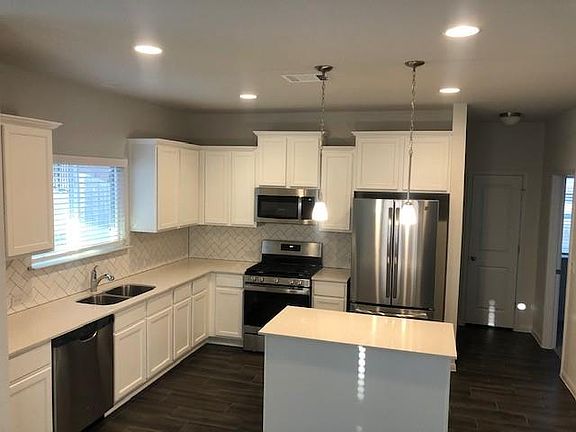 4th image of 10104 Forest Grove Dr