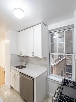 Rented by City Connections Realty | media 16