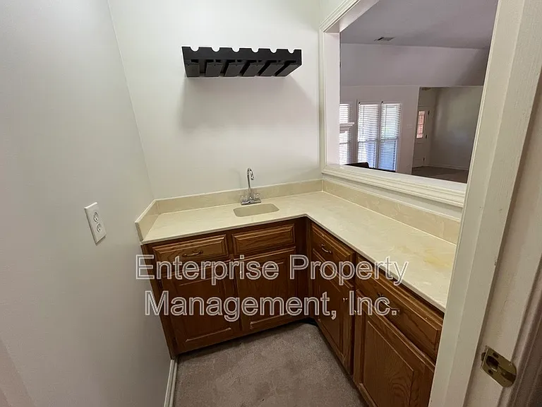 6700 N Kirby Oaks Cv — Photo 8