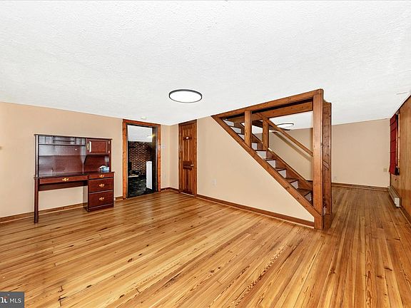 5th image of 6529 Mountaindale Rd