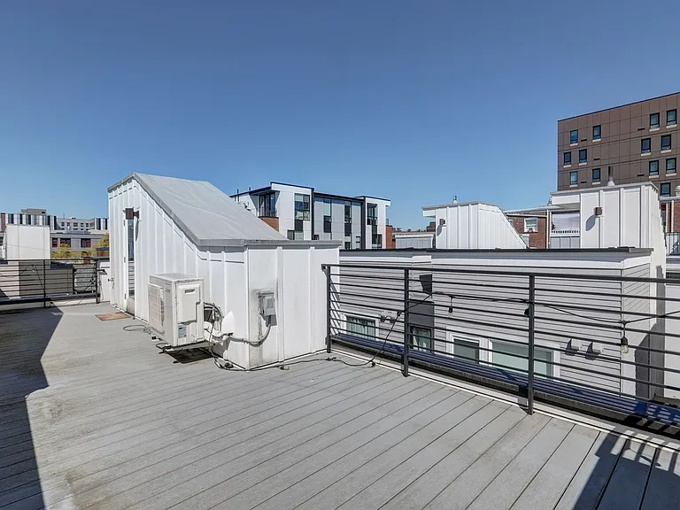 1330 E Spring St — Photo 18