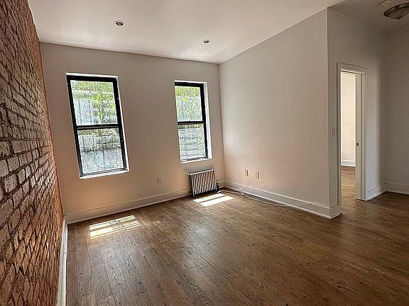 4th image of 516 W 169th St #54A