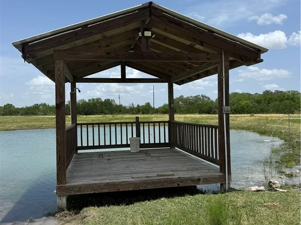 405 Ochoa Rd, Nordheim, TX 78141