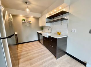 10812 SE Stark St APT 15, Portland, OR 97216