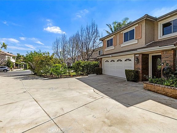 3rd image of 74 Linhaven