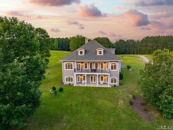1022 Starboard Dr, Bracey, VA 23919