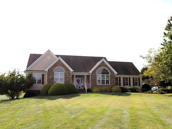 11438 Rotherwood Dr, Culpeper, VA 22701