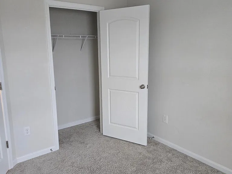 193 Drexel Ct — Photo 36