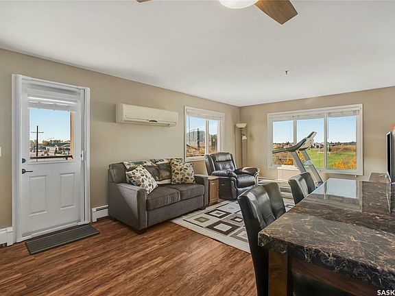 5th image of 610 Centennial Blvd #301