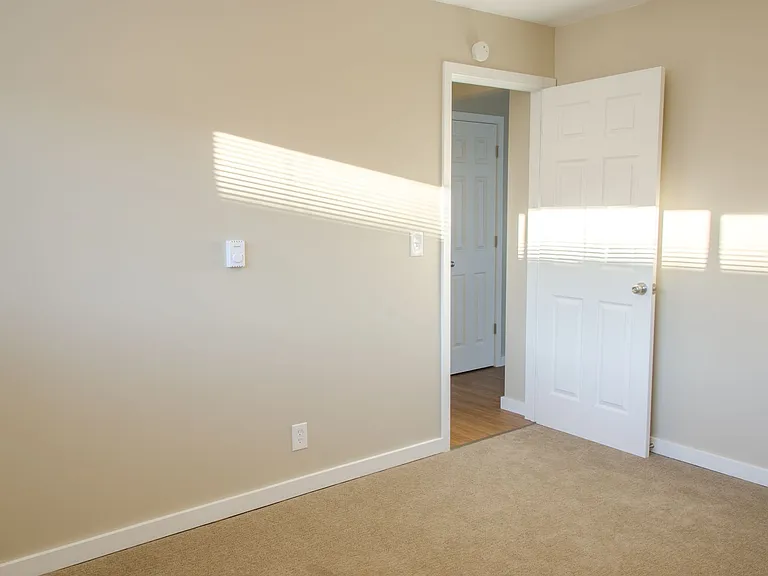 4417 Bagley Avenue N — Photo 9