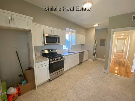 4 bed, 1.0 bath, 1500 sqft, $4,500 — Photo 4