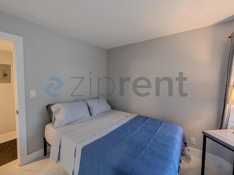 Bedroom #1