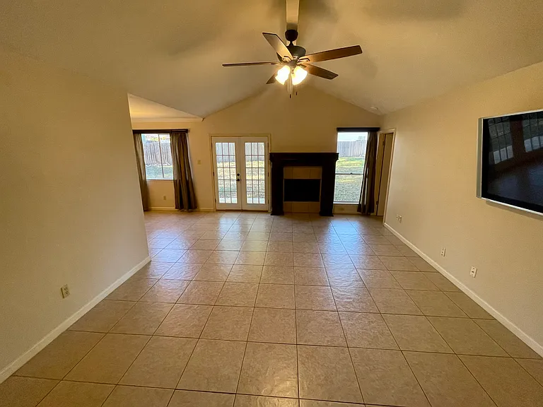 12219 Ridge Cave St — Photo 7