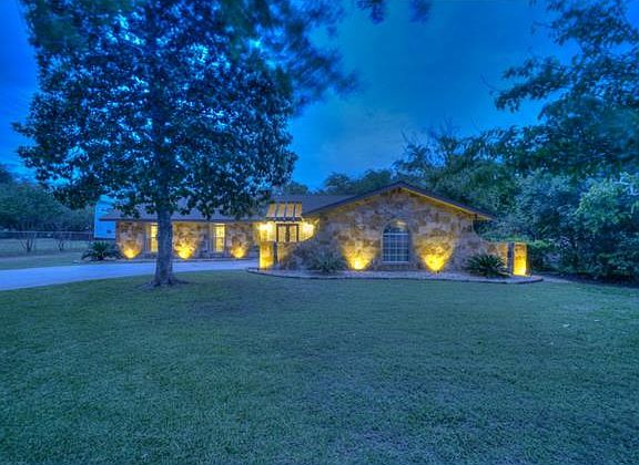 2nd image of 11909 Sleepy Hollow Ln