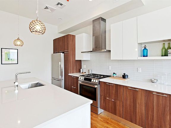 2nd image of 141 W 126th St Unit 3B