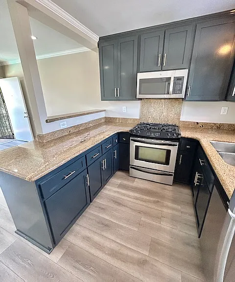 4050 Swift Ave #17 — Photo 7
