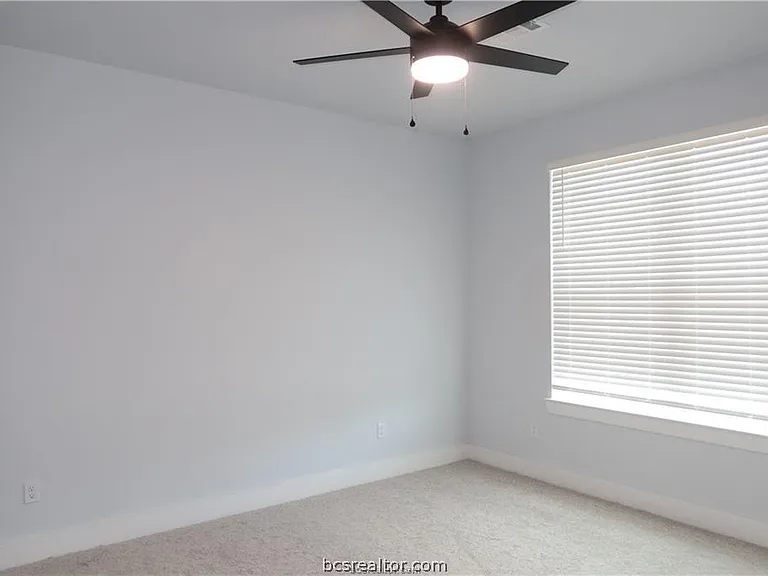 2004 Reagan Ct — Photo 11