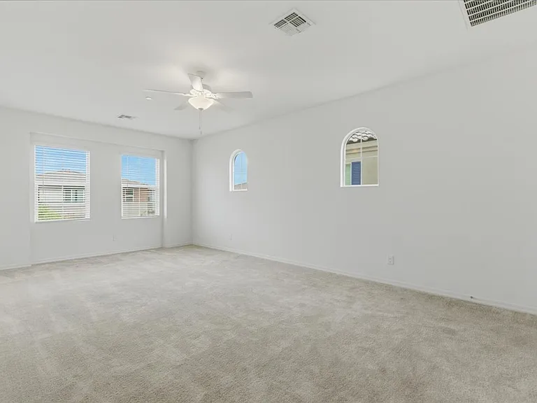 265 E Balsam Dr — Photo 22