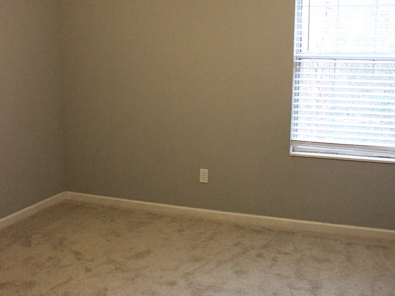 2266 Charleston Pointe SE — Photo 26