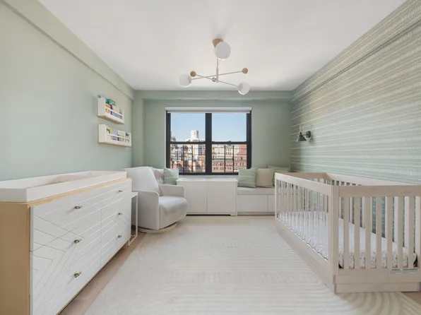 196 East 75th Street image 11 of 12