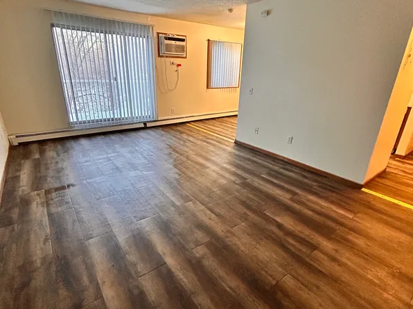 2651 Moundsview Dr #308, Saint Paul, MN 55112