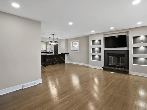 3529 W 21st Ave, Gary, IN 46404