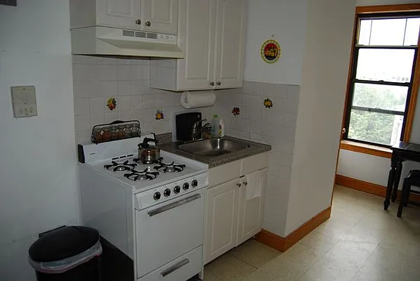 Rented by City Barn Realty Inc | media 7