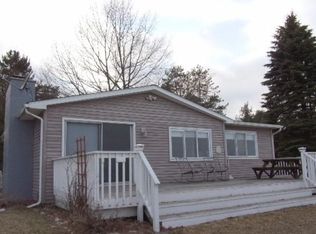 3970 Lakeshore Rd, Deckerville, MI 48427