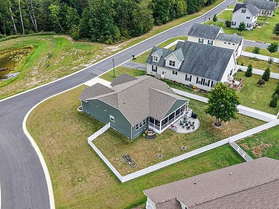 4th image of 468 Tall Oak Dr