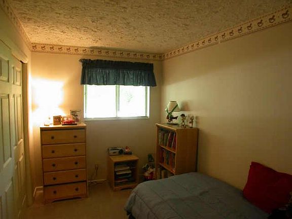 3rd image of 659 W Russell Lake Dr
