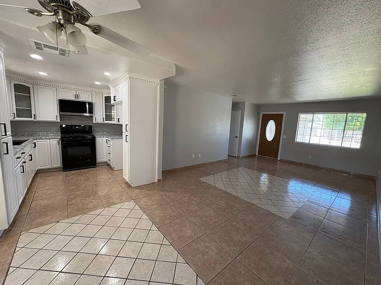 608 C Quiroz St — Photo 13